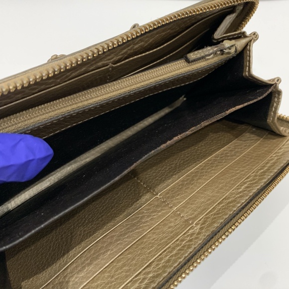 Gucci Gold Bamboo Ribbon Zip Around Wallet Sku#85428 (Gently used, rubbing) - Picture 11 of 14